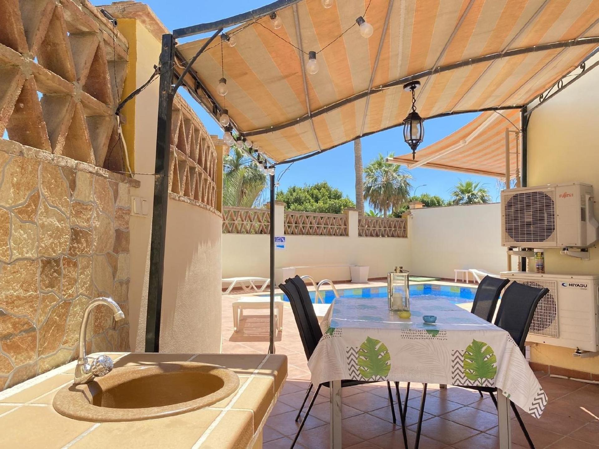 Mit Privatpool Fuer 6 Personen Ca 250 Qm In Nerja, Andalusien Costa Del Sol Hébergement de vacances Nerja
